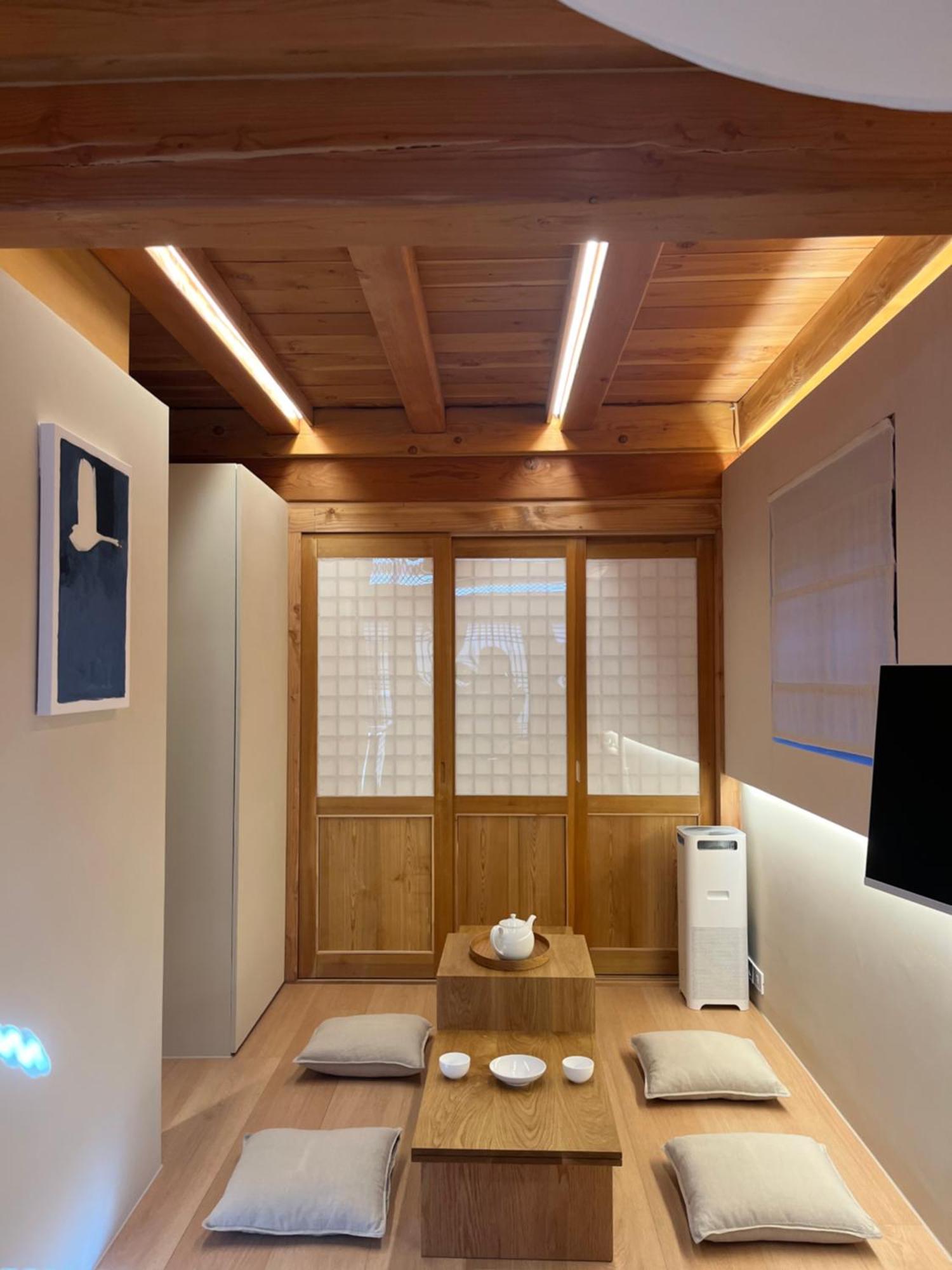 The Korean Traditional Hanok In Downtown Seoul For Convenient Public Transportation - Seoul Ari Buitenkant foto