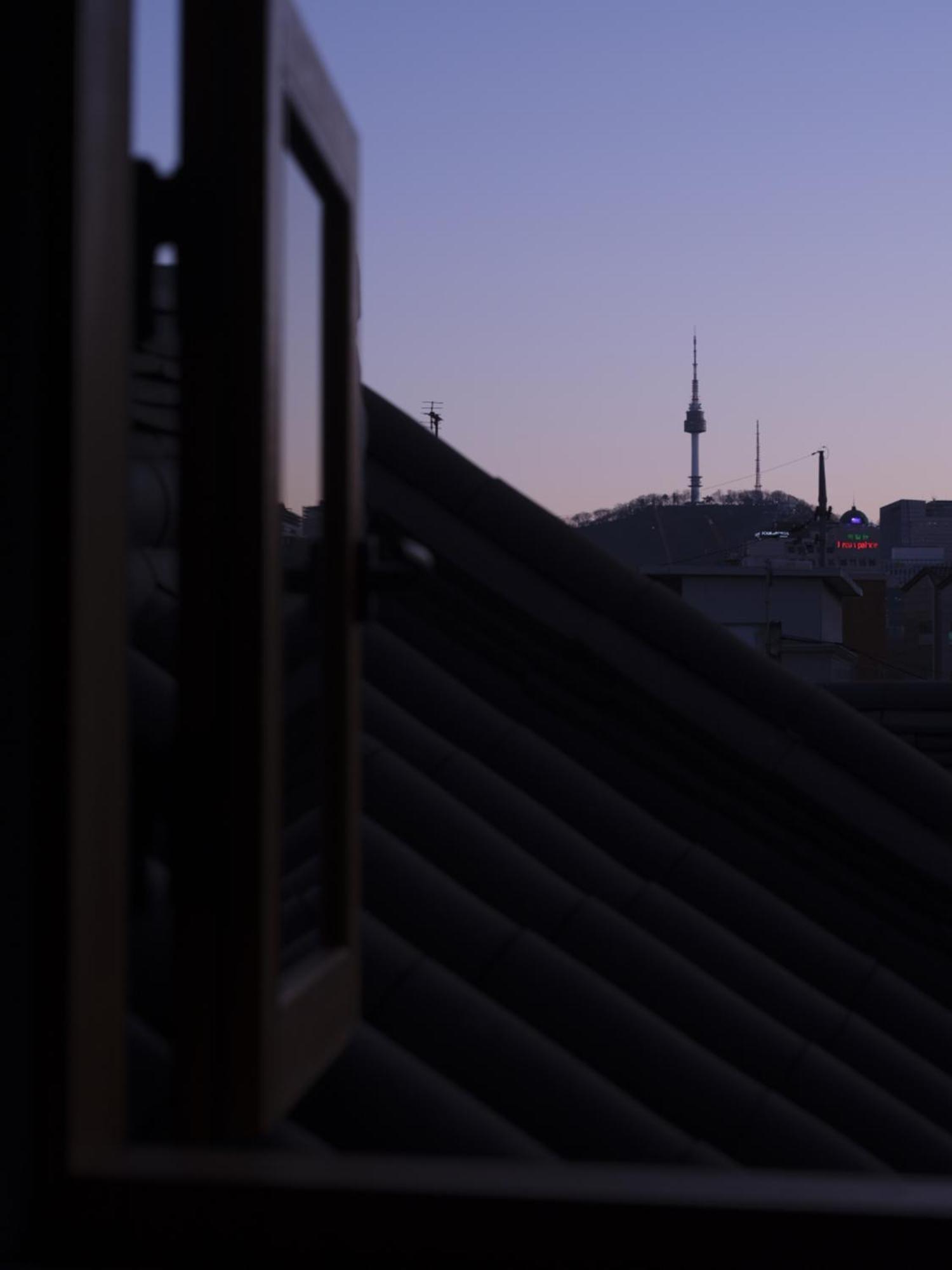 The Korean Traditional Hanok In Downtown Seoul For Convenient Public Transportation - Seoul Ari Buitenkant foto