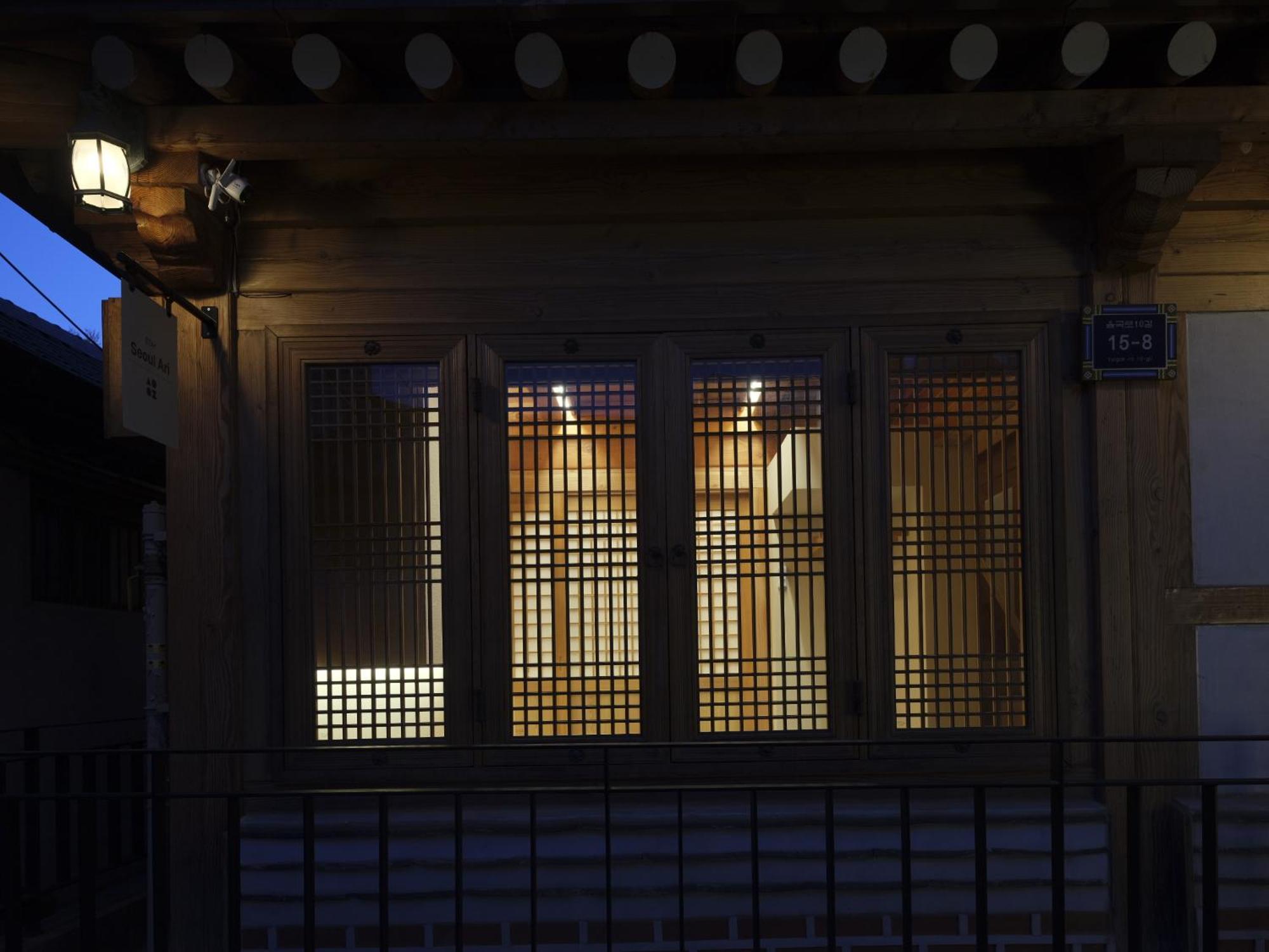 The Korean Traditional Hanok In Downtown Seoul For Convenient Public Transportation - Seoul Ari Buitenkant foto