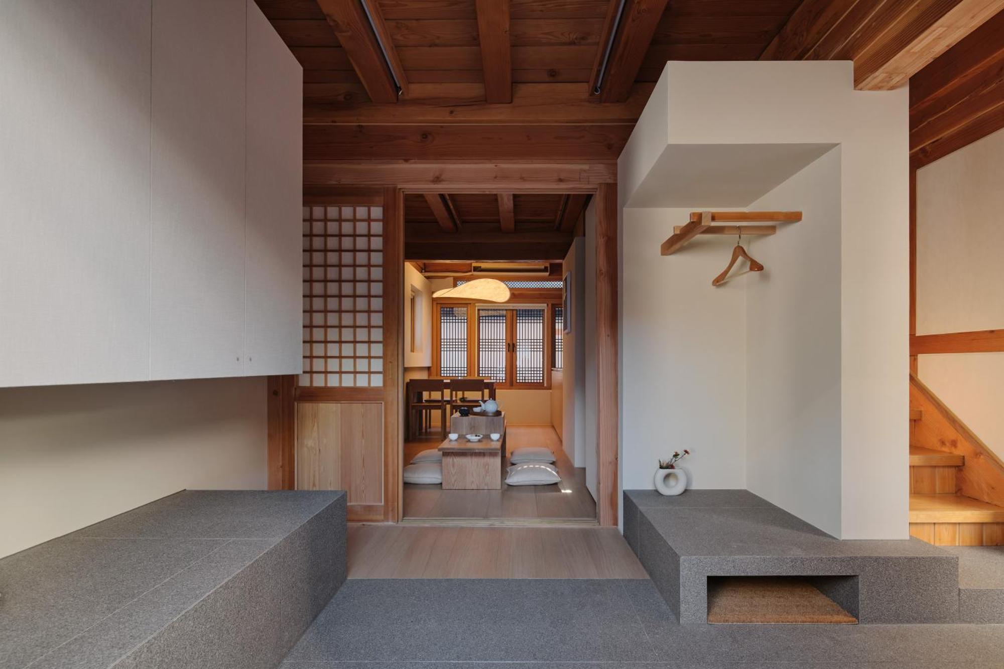 The Korean Traditional Hanok In Downtown Seoul For Convenient Public Transportation - Seoul Ari Buitenkant foto