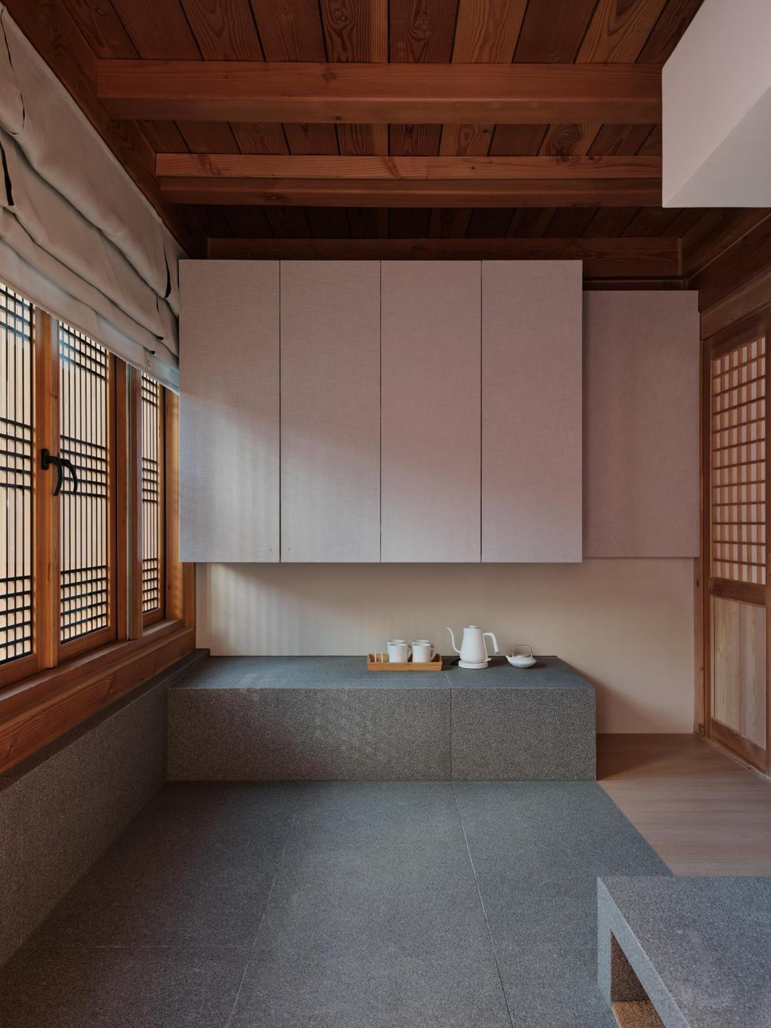 The Korean Traditional Hanok In Downtown Seoul For Convenient Public Transportation - Seoul Ari Buitenkant foto