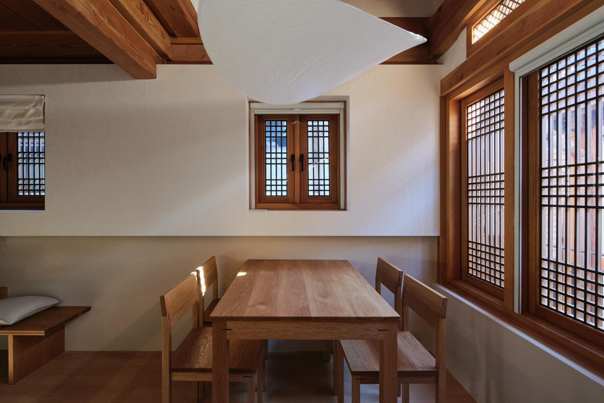 The Korean Traditional Hanok In Downtown Seoul For Convenient Public Transportation - Seoul Ari Buitenkant foto
