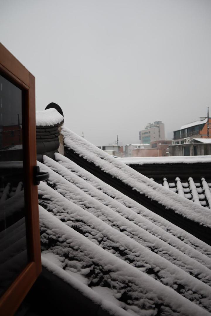 The Korean Traditional Hanok In Downtown Seoul For Convenient Public Transportation - Seoul Ari Buitenkant foto