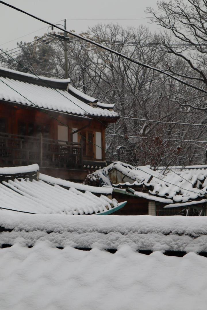 The Korean Traditional Hanok In Downtown Seoul For Convenient Public Transportation - Seoul Ari Buitenkant foto